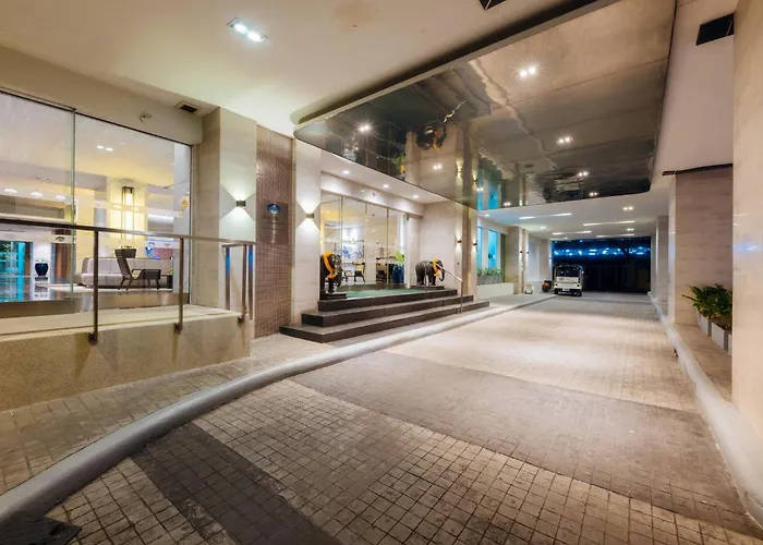 Shama Lakeview Asoke Hotel 4*